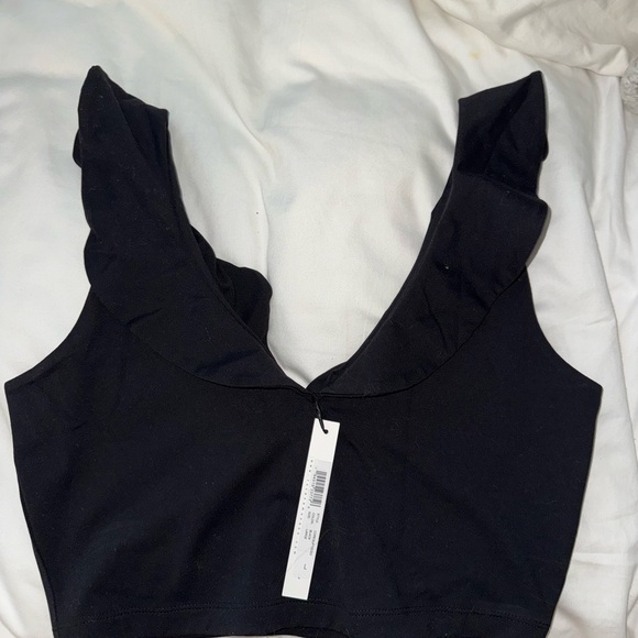 Susana Monaco Black Ruffle V-Neck Crop Top - Picture 2 of 3